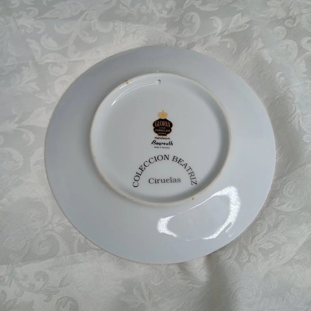 Gloria Fine Porcelain Handwork Coleccion Beatriz Ciruelas Decorative Wall Plate